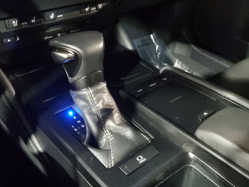 Used 2020 Lexus ES 350 w/ Premium Package image 27