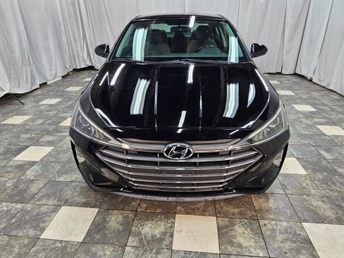 Used 2019 Hyundai Elantra SE FWD image 3