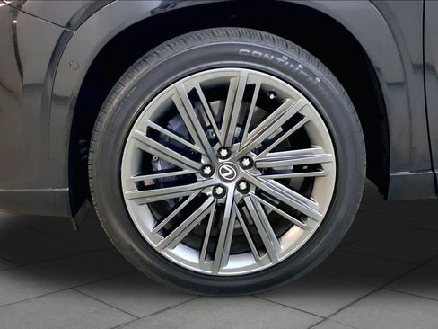 Used 2025 Lexus TX 550h AWD Plug-In Hybrid image 10