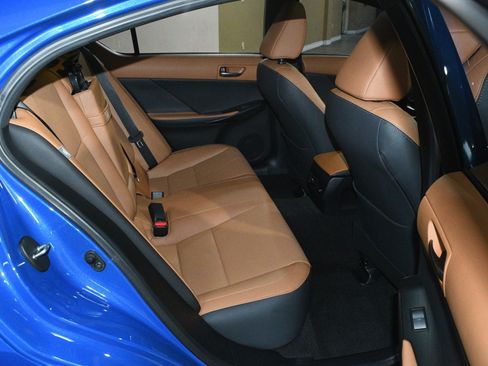 Used 2023 Lexus IS 300 w/ Premium Package RWD image 48