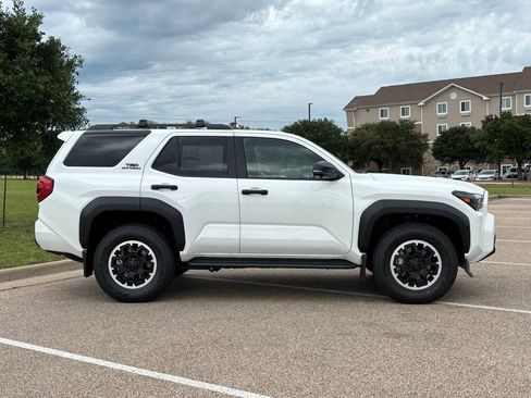 New 2026 Toyota 4Runner TRD Off-Road Premium AWD/4WD image 5