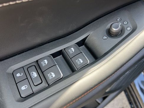 New 2025 Jeep Grand Cherokee L Overland w/ Trailer Tow Package image 10