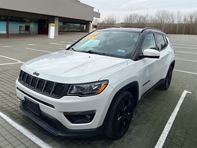 Used 2019 Jeep Compass Latitude FWD image 1