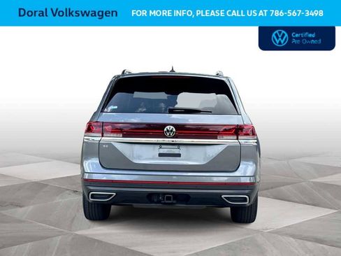 Used 2024 Volkswagen Atlas SE w/ Black Wheel Package FWD image 7