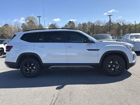 New 2026 Volkswagen Atlas Peak Edition AWD/4WD image 6