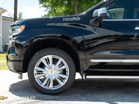 New 2026 Chevrolet Silverado 1500 High Country AWD/4WD image 10