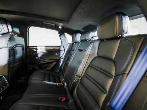 New 2026 Porsche Macan GTS image 25