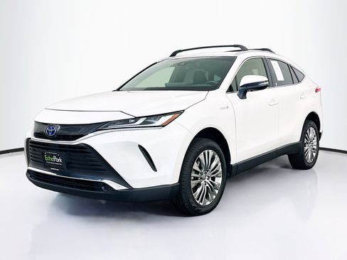 Used 2021 Toyota Venza XLE w/ Softex Package image 3