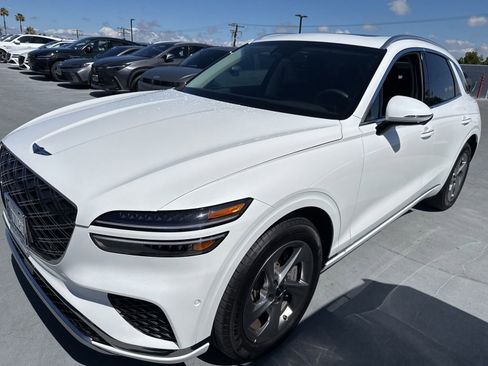 Used 2026 Genesis GV70 2.5T Advanced image 2