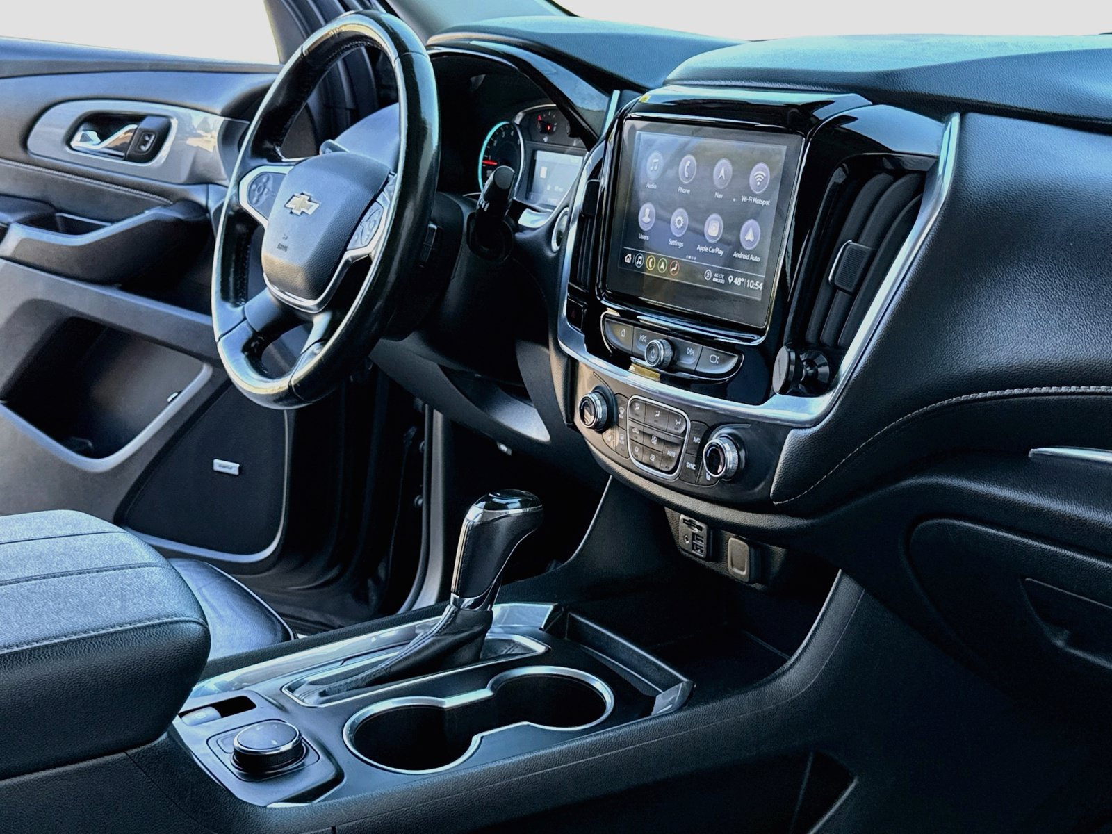 Used 2020 Chevrolet Traverse LT w/ LT Premium Package FWD image 15
