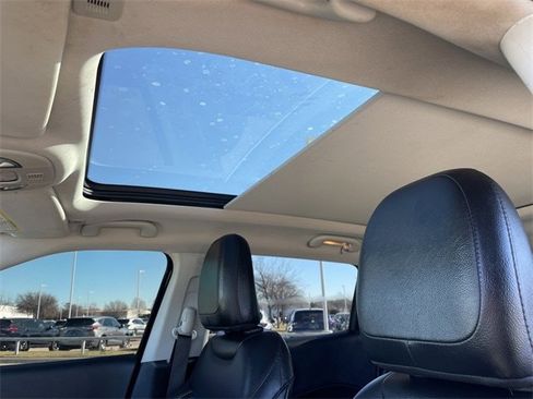 Used 2019 Jeep Compass Latitude image 23