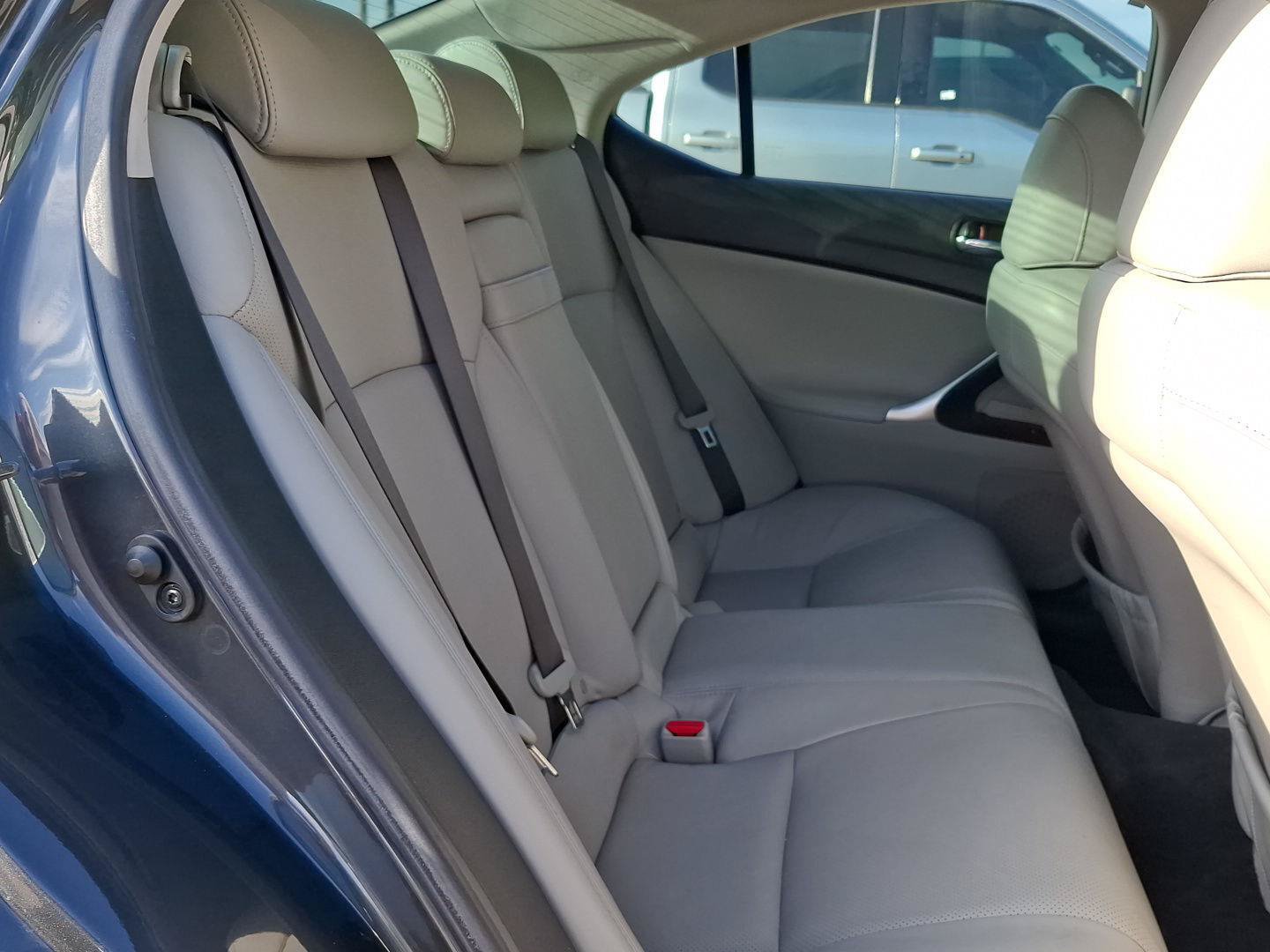 Used 2008 Lexus IS 250 w/ Premium Pkg RWD image 13