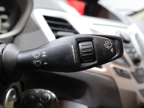 Used 2012 Ford Fiesta SE FWD image 32