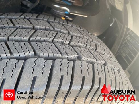 Certified 2022 Toyota Tacoma TRD Off-Road w/ Technology Package AWD/4WD image 14