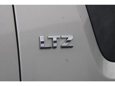 Used 2008 Chevrolet Avalanche LTZ w/ LTZ Preferred Equipment Group AWD/4WD image 34