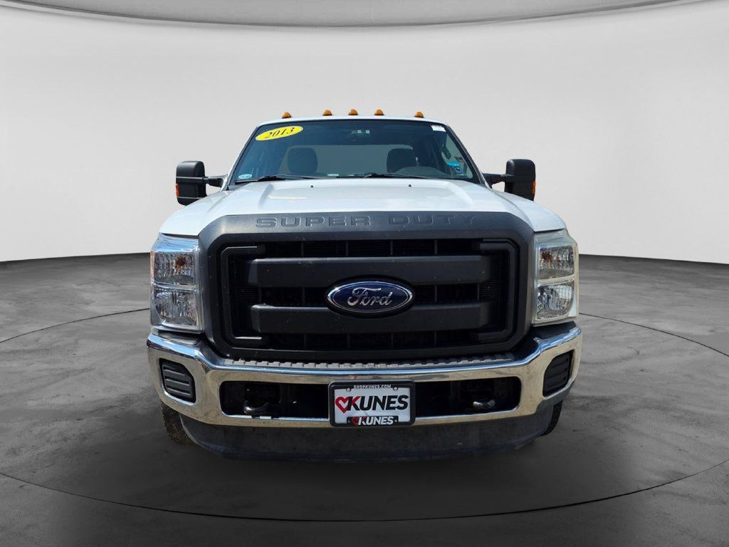 Used 2013 Ford F250 XL w/ PWR Equipment Group AWD/4WD image 2