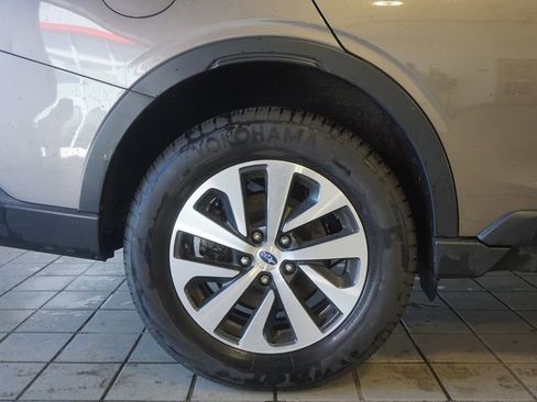 Used 2021 Subaru Outback Premium AWD/4WD image 31