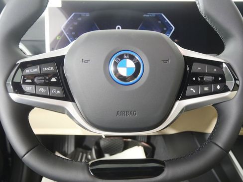 New 2026 BMW i4 eDrive40 RWD image 18
