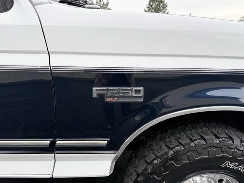 Used 1993 Ford F250 XLT 2dr 4WD Extended Cab LB HD image 33