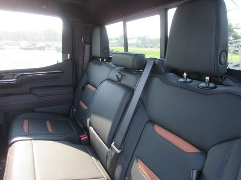 New 2026 GMC Sierra 1500 AT4 w/ AT4 Premium Package AWD/4WD image 16