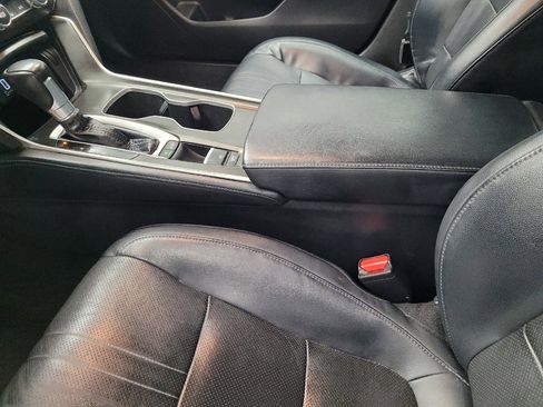 Used 2018 Honda Accord Touring image 26
