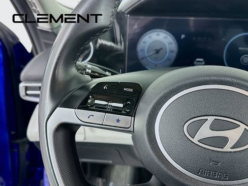 Used 2024 Hyundai Elantra Limited FWD image 16
