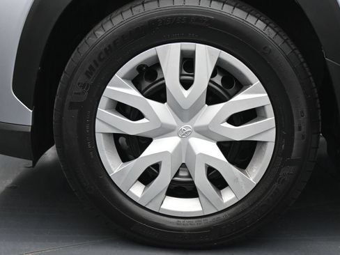 Used 2023 Toyota Corolla Cross L AWD/4WD image 25
