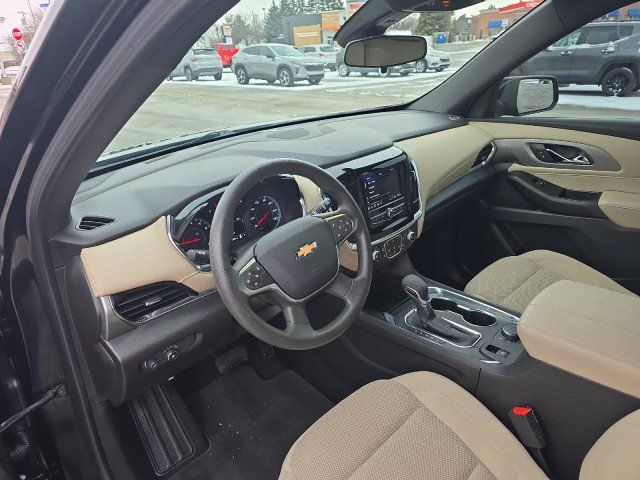 Used 2023 Chevrolet Traverse LS FWD image 18