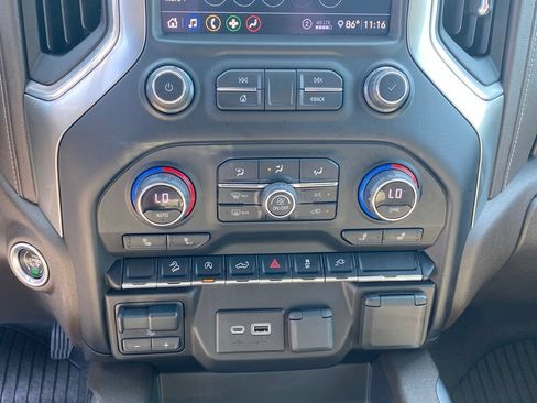 Used 2020 Chevrolet Silverado 1500 RST AWD/4WD image 17