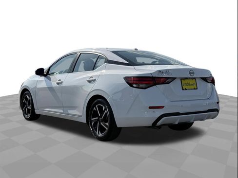 Used 2024 Nissan Sentra SV FWD image 3