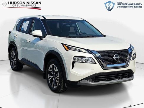 Used 2023 Nissan Rogue SV FWD image 1