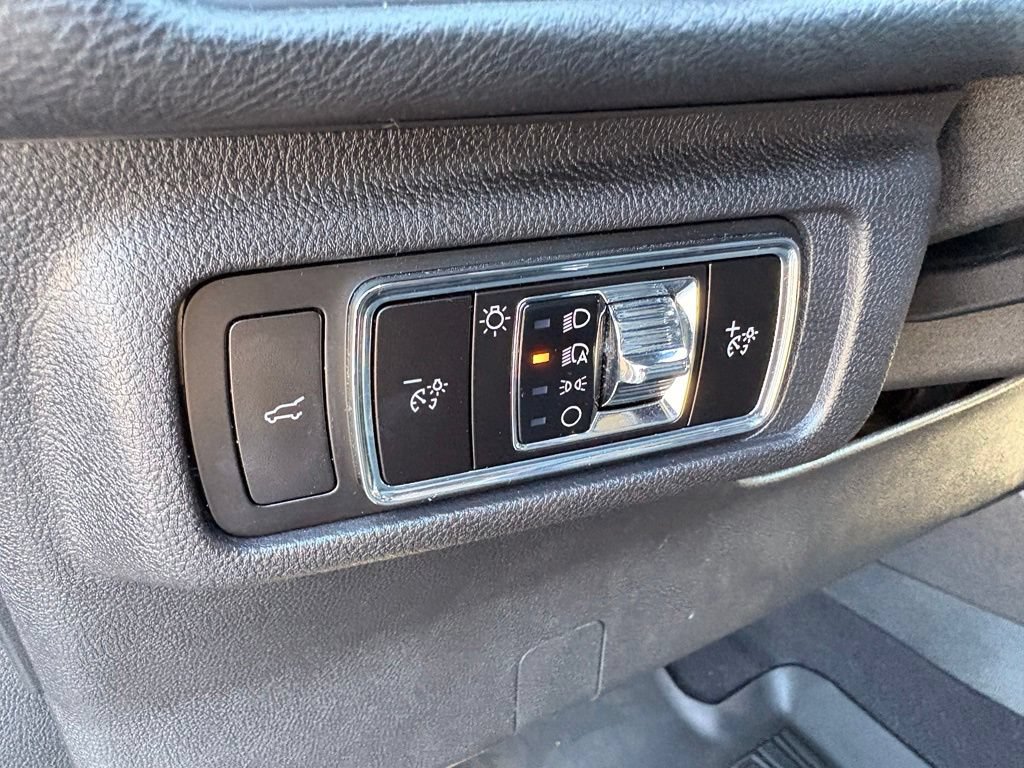 Used 2023 Lincoln Corsair Reserve AWD/4WD image 13