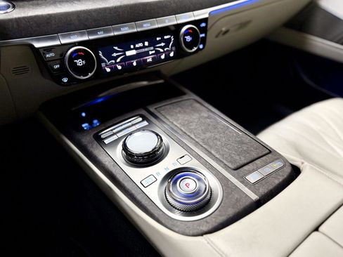 Used 2023 Genesis G80 image 22