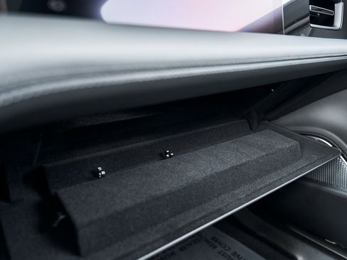 Used 2026 Porsche Taycan Turbo S image 87