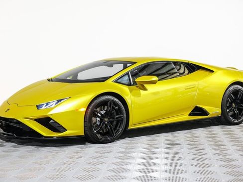 Used 2020 Lamborghini Huracan EVO image 18