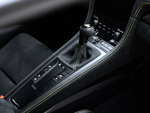 Used 2024 Porsche 718 Cayman GT4 RS RWD image 39