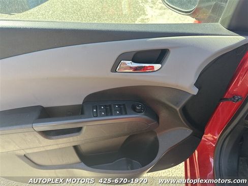 Used 2012 Chevrolet Sonic LT image 17
