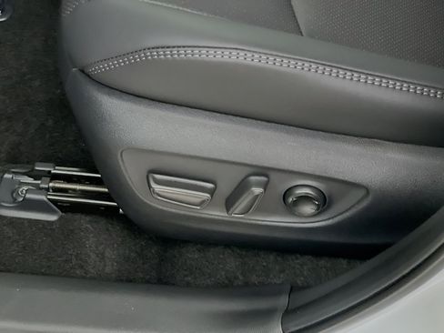 New 2024 Toyota RAV4 Limited image 15