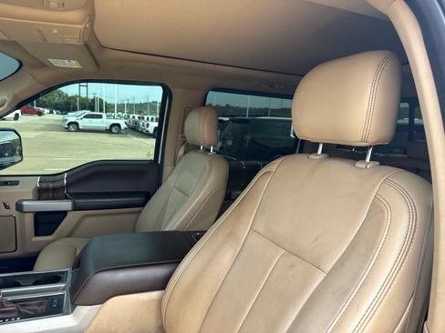 Used 2018 Ford F150 Lariat w/ Equipment Group 502A Luxury AWD/4WD image 17