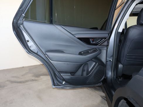 Used 2025 Subaru Outback Limited image 38