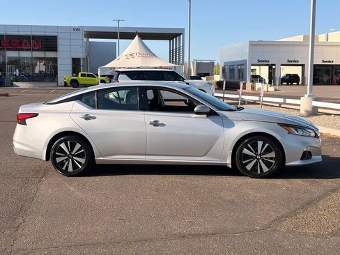 Certified 2020 Nissan Altima 2.5 SV FWD image 7