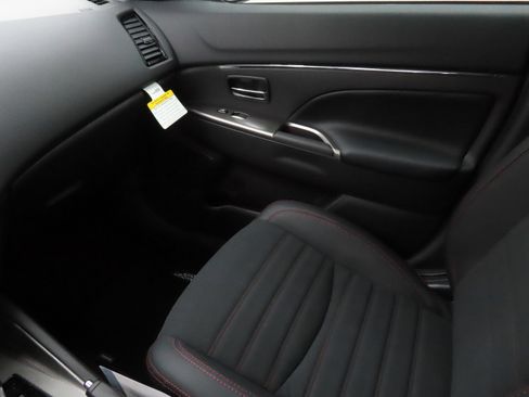New 2026 Mitsubishi Outlander Sport SE AWD/4WD image 19