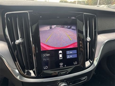 Used 2020 Volvo S60 T5 Momentum image 21