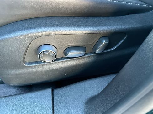 Used 2024 Cadillac XT4 Premium Luxury image 12