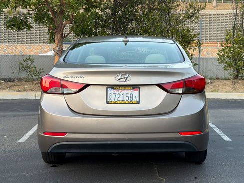 Used 2014 Hyundai Elantra SE image 6