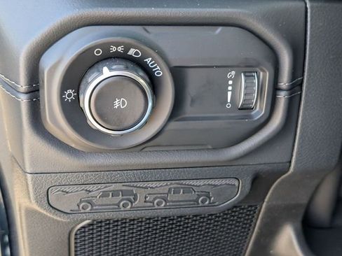 New 2026 Jeep Wrangler Unlimited Rubicon AWD/4WD image 13