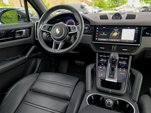Used 2023 Porsche Cayenne Platinum Edition AWD/4WD image 45