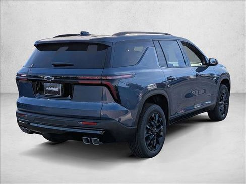 New 2026 Chevrolet Traverse LT image 2