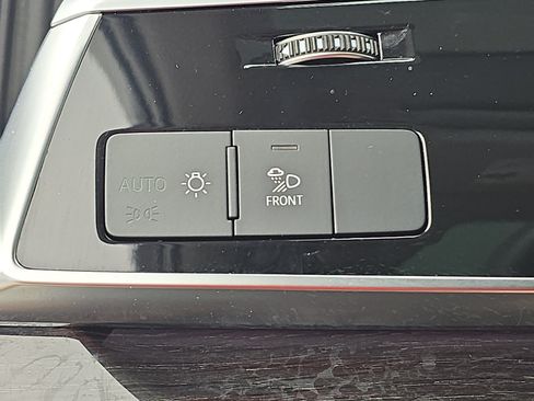 Used 2024 Audi Q7 3.0T Premium Plus w/ Premium Plus Package AWD/4WD image 26