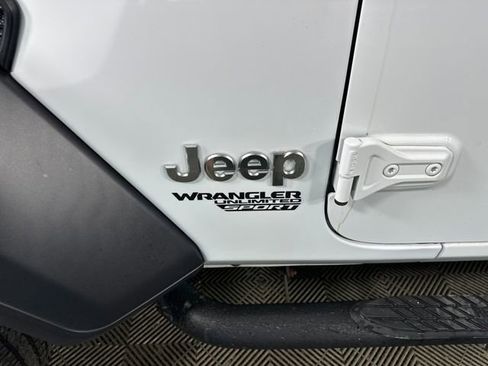 Used 2021 Jeep Wrangler Unlimited Sport image 10